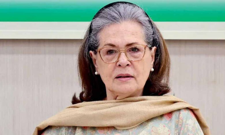 मनरेगा-पर-सरकार-का-‘बुलडोजर’,-मुकाबले-के-लिए-पूरी-तरह-तैयार-हैं-हम:-सोनिया-गांधी