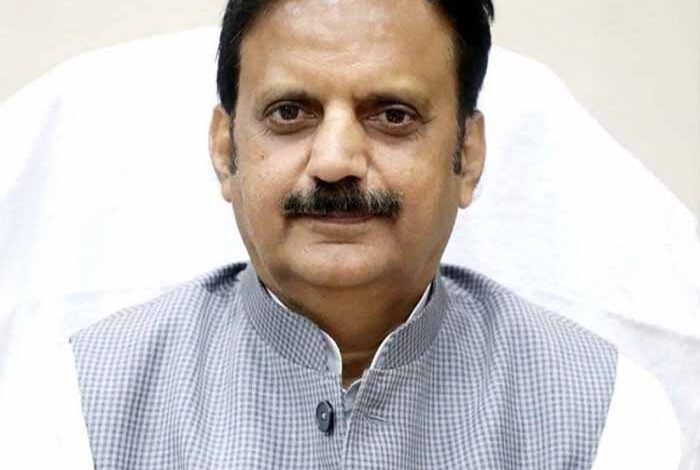 शिक्षा-और-संस्कार-के-साथ-बच्चों-में-आत्मविश्वास-जगाना-हमारी-जिम्मेदारी-:-उप-मुख्यमंत्री-शुक्ल