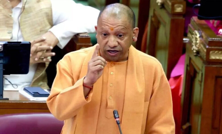 केवल-गीत-नहीं,-राष्ट्र-की-चेतना-व-साहस-का-मंत्र-है-वंदे-मातरम्-:-योगी-आदित्यनाथ