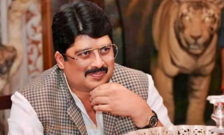 वंदे-मातरम-पर-खड़े-नहीं-हुए,-लॉबी-में-छिपे-रहे-कुछ-लोग-—-cctv-में-सब-रिकॉर्ड-है:-राजा-भैया