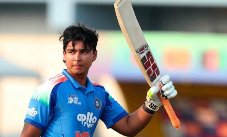 वैभव-सूर्यवंशी-ने-विजय-हजारे-ट्रॉफी-में-36-गेंदों-में-शतक-जड़ा,-10-चौके-और-8-छक्के-लगाए