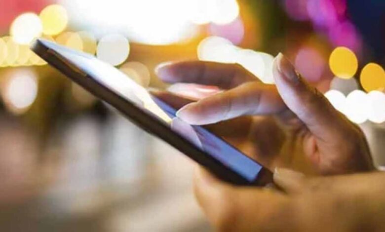 एक-सेटिंग-बदलते-ही-फोन-बन-जाएगा-टैबलेट,-जानिए-सीक्रेट-ट्रिक-और-जबरदस्त-फायदे