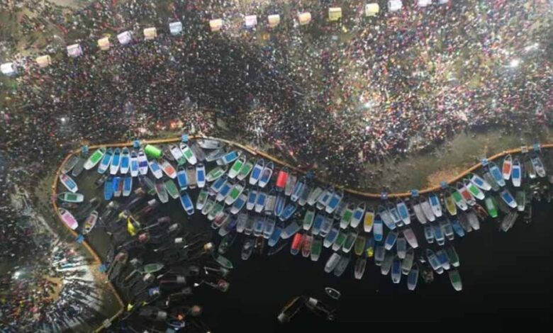 2025 में आस्था का महासागर: अयोध्या-काशी में उमड़ा अब तक का सबसे बड़ा जनसैलाब, यूपी ने रचा विश्व रिकॉर्ड