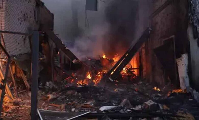 जेलेंस्की-ट्रंप-मुलाकात-से-पहले-रूस-का-बड़ा-हमला,-मिसाइल-और-ड्रोन-अटैक-से-कांपा-यूक्रेन