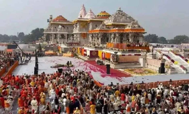 आस्था-का-सैलाब:-अयोध्या-में-श्रीराम-के-दर्शन-को-उमड़ा-श्रद्धालुओं-का-जनसमूह