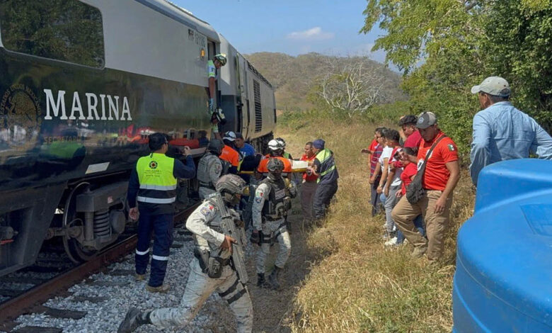 मेक्सिको-में-ट्रेन-दुर्घटना:-पटरी-से-उतरी-ट्रेन,-13-की-मौत,-100-यात्री-गंभीर-रूप-से-घायल
