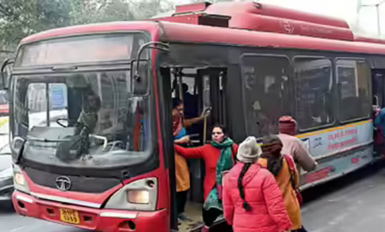 दिल्ली-में-मुफ्त-बस-सफर-का-तरीका-बदलने-वाला,-पिंक-सहेली-कार्ड-के-साथ-नए-सिस्टम-की-तैयारी-पूरी