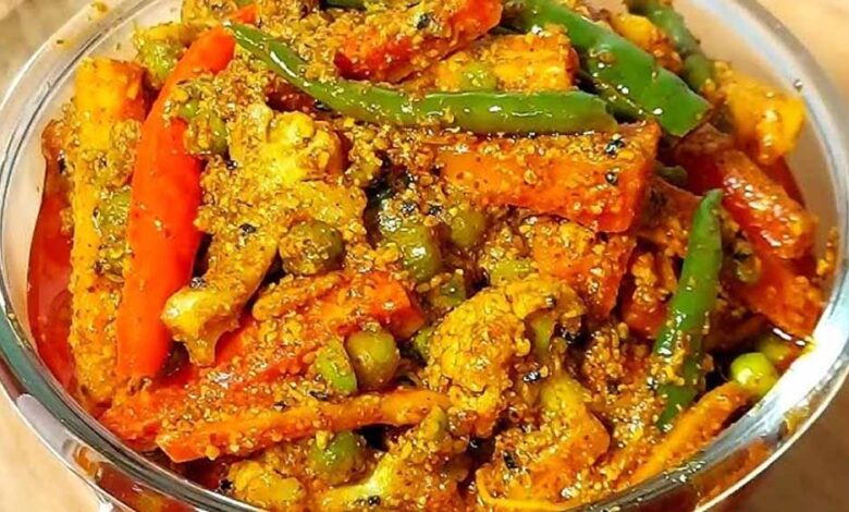 सिर्फ-10-मिनट-में-बनाएं-खट्टा-तीखा-चटपटा-अचार,-झटपट-नोट-करें-आसान-रेसिपी