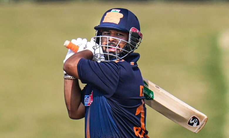 ऋषभ-पंत-फिर-फ्लॉप,-कोहली-के-बिना-दिल्ली-ने-विजय-हजारे-ट्रॉफी-में-सौराष्ट्र-को-हराकर-जीत-की-हैट्रिक-बनाई