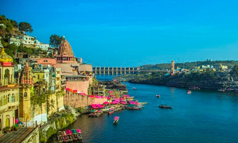 नववर्ष-पर-ओंकारेश्वर-ज्योतिर्लिंग-में-उमड़े-एक-लाख-से-अधिक-श्रद्धालु,-vip-प्रोटोकॉल-बंद