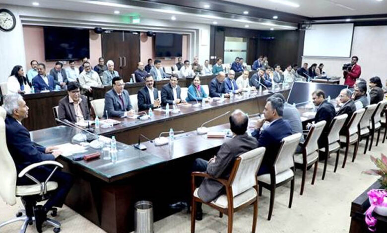 मुख्य-सचिव-जैन-ने-किया-विभागीय-कार्ययोजना-और-लक्ष्यों-पर-विमर्श