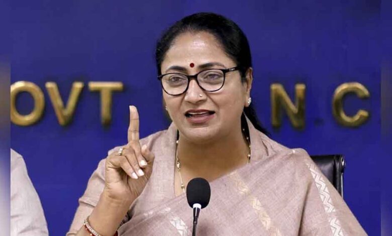 दिल्ली-में-इलाज-हुआ-आसान:-ews-आय-सीमा-दोगुनी,-गुप्ता-सरकार-का-बड़ा-फैसला