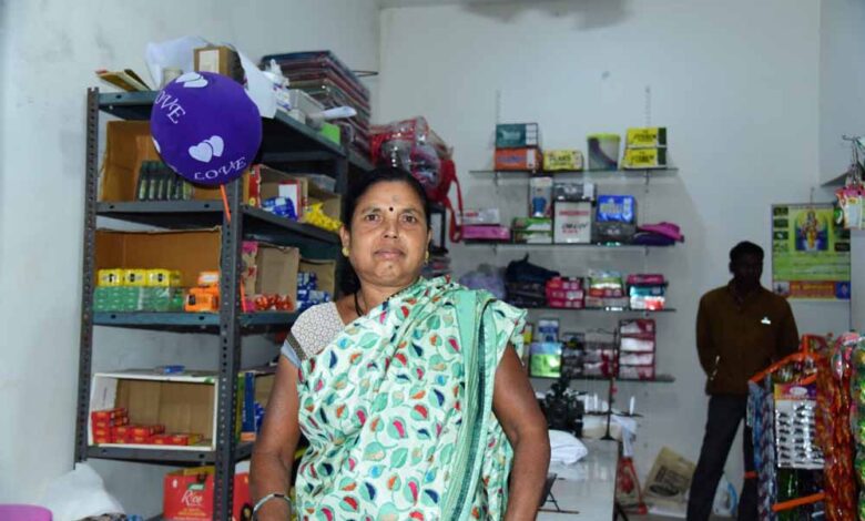 समूह-सहयोग-से-लखपति-दीदी-राशोबाई-बनी-आत्मनिर्भर