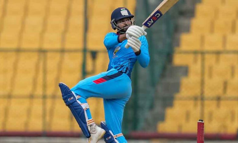 भारत को तीसरा झटका, श्रेयस अय्यर फिर फ्लॉप, कोहली का साथ देने उतरे केएल राहुल