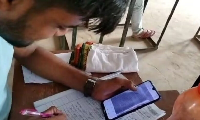 सामूहिक-नकल-पर-एमपी-बोर्ड-परीक्षा-निरस्त,-3-साल-की-जेल-का-सामना-करेंगे-परीक्षार्थी