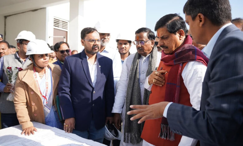 मुख्यमंत्री-डॉ.-यादव-ने-किया-गीता-भवन-का-निरीक्षण,-उज्जैनवासियों-के-साथ-बिताई-सुबह-की-चाय