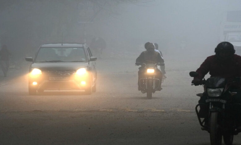 दिल्ली-में-ठंड-ने-तोड़ा-20-साल-का-रिकॉर्ड,-जानें-कब-होगी-बारिश-और-कहां-बढ़ेगी-ठिठुरन