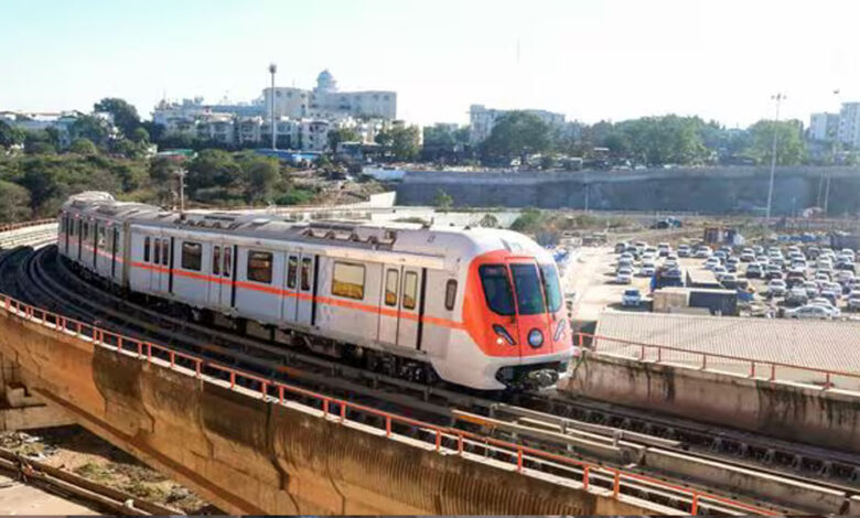 भोपाल-मेट्रो-में-स्मार्ट-कार्ड-और-क्यूआर-कोड-से-होगा-सफर,-नया-अनुभव-शुरू