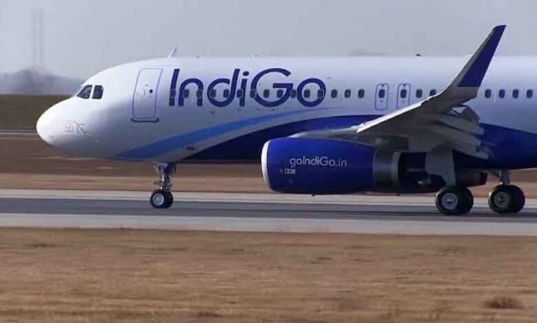 ‘फ्लाइट-में-बम-है’-लिखी-सूचना-से-मचा-हड़कंप,-लखनऊ-एयरपोर्ट-पर-कराई-गई-इमरजेंसी-लैंडिंग