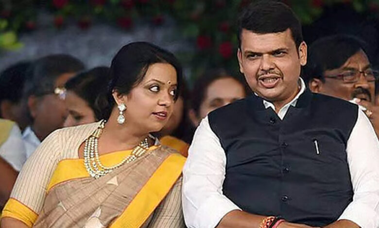 cm-देवेंद्र-के-बारे-में-राउत-ने-क्या-कहा-कि-भड़कीं-अमृता-फडणवीस?