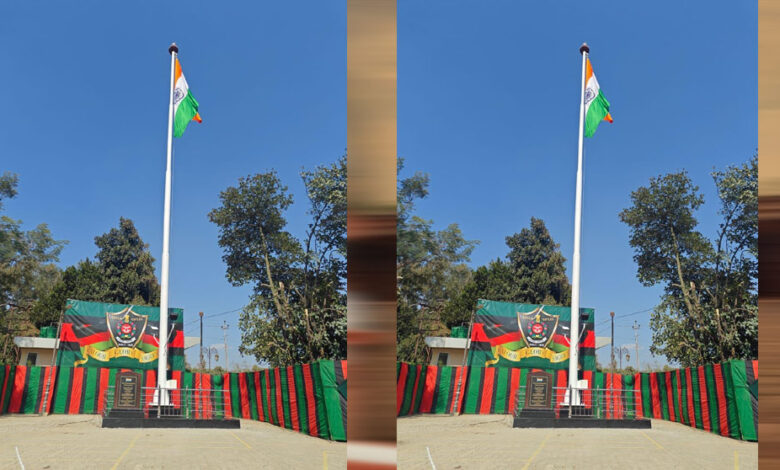 फ्लैग-फाउंडेशन-ऑफ-इंडिया-ने-स्थापित-किया-200वां-विशाल-राष्ट्रीय-ध्वज