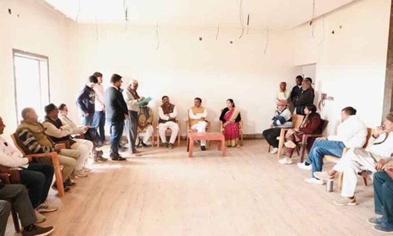 निर्माण-कार्यों-को-तत्परता-से-पूरा-कराएं-:-उप-मुख्यमंत्री