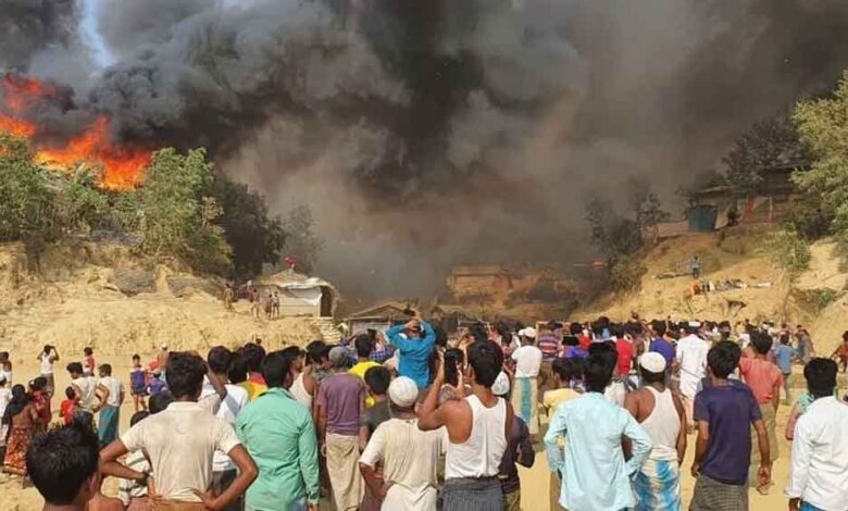 बांग्लादेश-में-रोहिंग्या-शिविर-में-भीषण-आग,-सैकड़ों-झोपड़ियां-राख,-हजारों-बेघर
