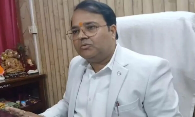 शंकराचार्य-विवाद-गरमाया:-योगी-के-समर्थन-में-gst-के-डिप्टी-कमिश्नर-प्रशांत-सिंह-ने-दिया-इस्तीफा