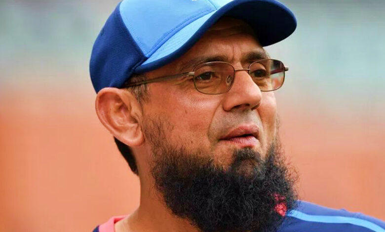 क्रिकेट-दिल-जोड़ने-का-खेल,-राजनीति-ने-बनाई-दीवार-—-सकलैन-मुश्ताक-का-बड़ा-बयान