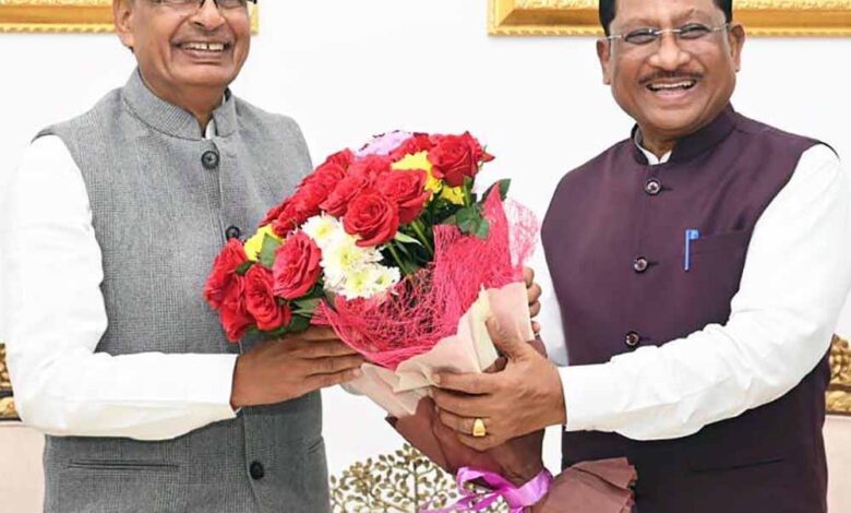 मुख्यमंत्री-श्री-विष्णुदेव-साय-से-केंद्रीय-कृषि-मंत्री-श्री-शिवराज-सिंह-चौहान-ने-की-सौजन्य-मुलाकात