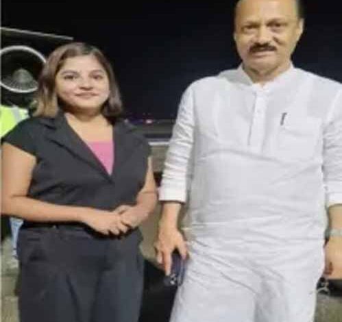 पापा…-आज-जा-रही”:-अधूरा-रह-गया-वादा,-आख़िरी-कॉल-याद-कर-फफक-पड़े-फ्लाइट-अटेंडेंट-पिंकी-के-पिता