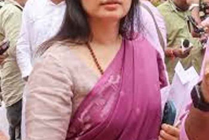 बजट-से-पहले-सियासी-वार:-डिंपल-यादव-बोलीं–-वादों-का-हिसाब-दो