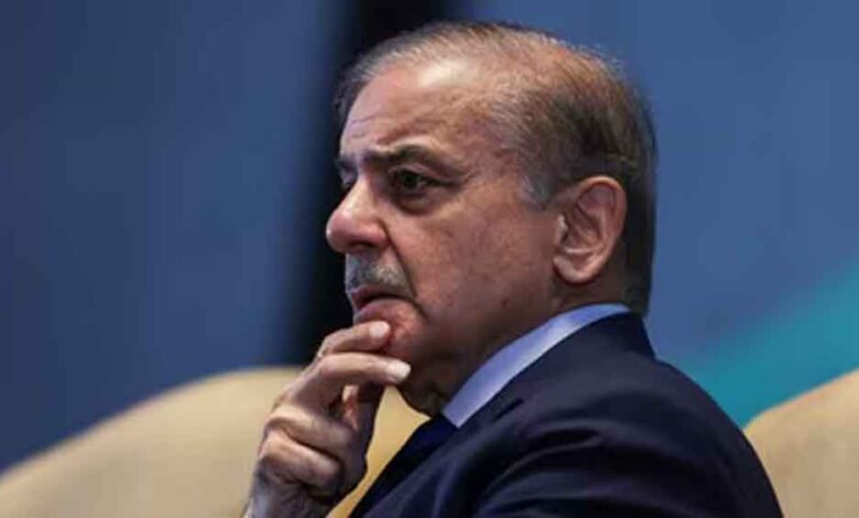 आकाश-चोपड़ा-का-pak-पीएम-पर-तंज,-जीत-के-जश्न-में-डूबे-पाकिस्तान-को-दिया-करारा-जवाब