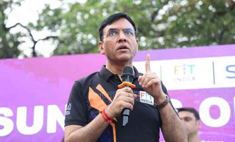 ‘फिट-इंडिया-मूवमेंट’-से-बनेगा-स्वस्थ-भारत,-विकसित-राष्ट्र-की-मजबूत-नींव:-डॉ.-मनसुख-मांडविया