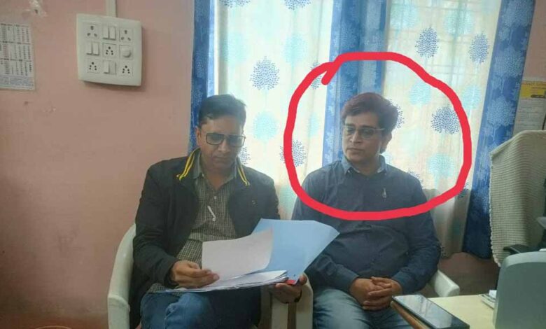 छिंदवाड़ा-में-लोकायुक्त-की-बड़ी-कार्रवाई,-nhm-डाटा-मैनेजर-₹50,000-रिश्वत-लेते-रंगे-हाथों-गिरफ्तार