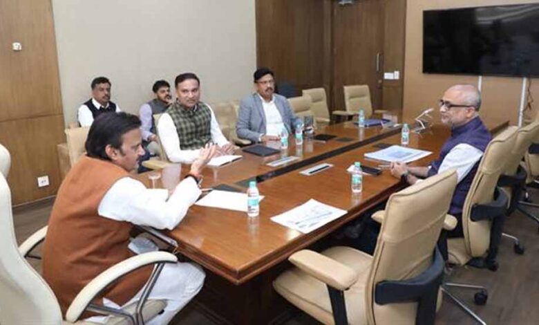 आयुष्मान-भारत-योजना-की-इन्सेंटिव-वितरण-प्रणाली-को-बनायें-पारदर्शी,-सरल-एवं-समयबद्ध:-उप-मुख्यमंत्री-शुक्ल