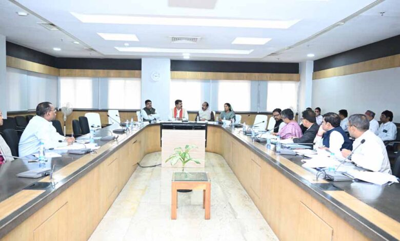 द्वेषपूर्ण-मामलों-की-समीक्षा-कर,-विधि-सम्मत-प्रक्रिया-से-लोकतांत्रिक-अधिकारों-की-रक्षा-आवश्यक-–-उपमुख्यमंत्री-शर्मा