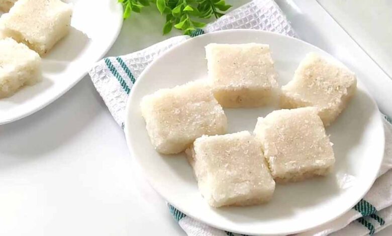 घर-पर-आसान-तरीके-से-बनाएं-नारियल-की-बर्फी