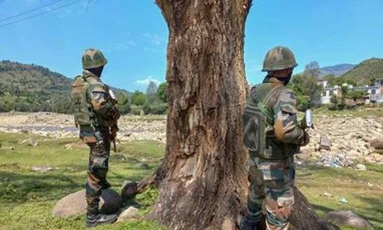 बीजापुर-में-सुरक्षा-बलों-और-से-मुठभेड़-जारी,-नक्सली-कमांडर-उधम-सिंह-ढेर