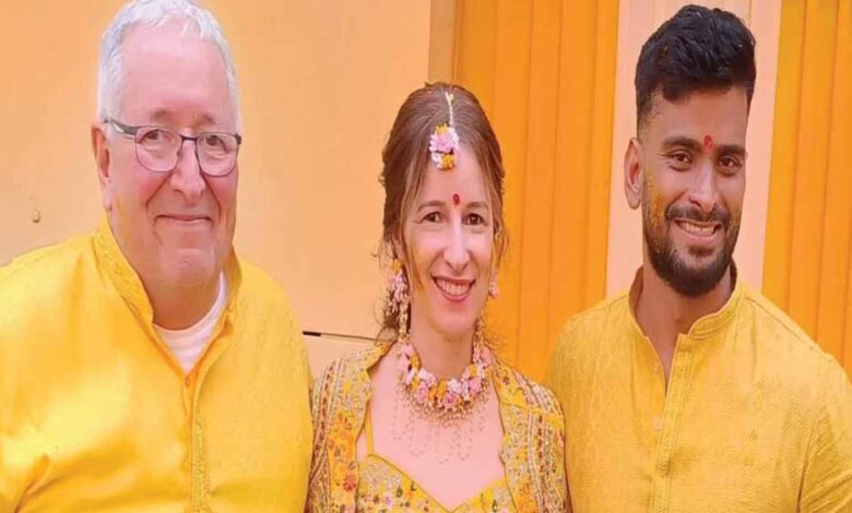 बेल्जियम-में-दोस्ती,-सिंगरौली-विवाह,-भारतीय-रिवाज-से-संदीप-और-शेरला-बनेंगे-जीवनसाथी,-हल्दी-की-रस्म-हुई-पूरी