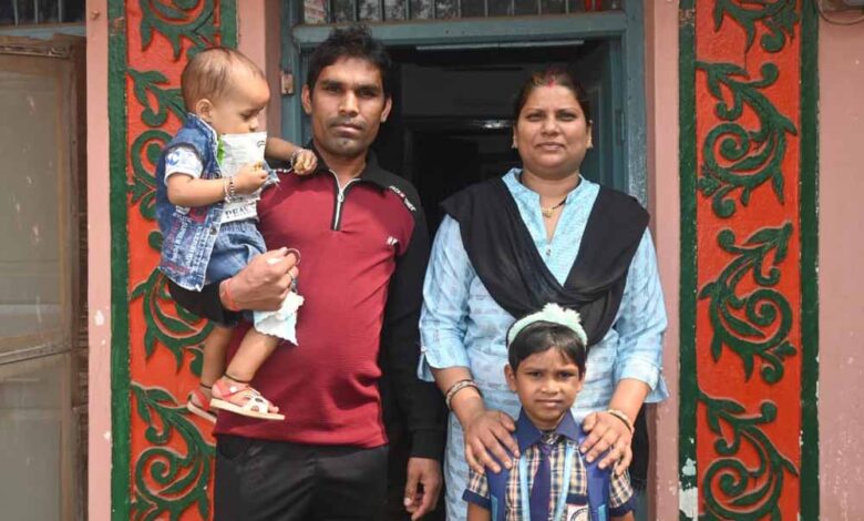 महतारी-वंदन-योजना-से-सशक्त-हो-रहा-रानी-करुणा-का-परिवार,-अब-तक-मिली-24-हजार-रुपये-की-सहायता