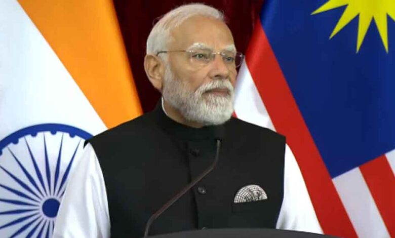 पीएम-मोदी-का-सख्त-संदेश:-आतंकवाद-पर-न-दोहरा-मापदंड,-न-ही-किसी-तरह-का-समझौता