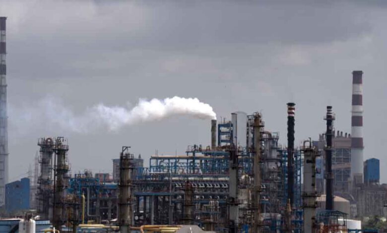 रूस-से-तेल-आयात-घटाएगा-भारत?-ट्रेड-डील-के-बाद-कंपनियों-ने-बदला-रुख