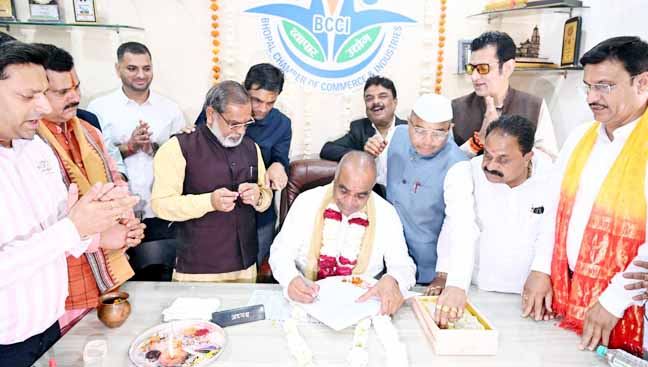 पूजा-पाठ-के-साथ-गोविंद-गोयल-ने-संभाला-चेंबर-ऑफ-कॉमर्स-का-नेतृत्व