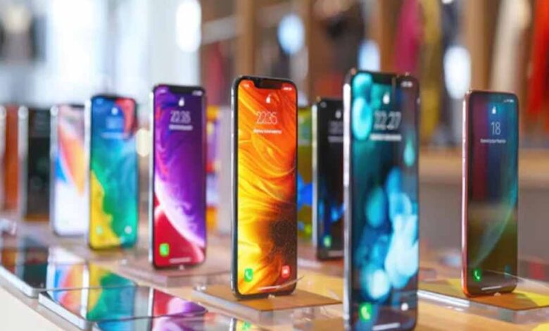 भारत-में-2025-में-सस्ते-5g-स्मार्टफोन-की-शिपमेंट-में-1,900%-से-ज्यादा-की-उछाल,-रिपोर्ट