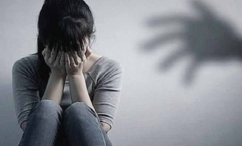 इंदौर-मामला:-कोचिंग-सेंटर-में-छात्रा-से-छेड़छाड़-का-आरोप,-गुस्साए-परिजनों-ने-मैनेजर-को-पीटा