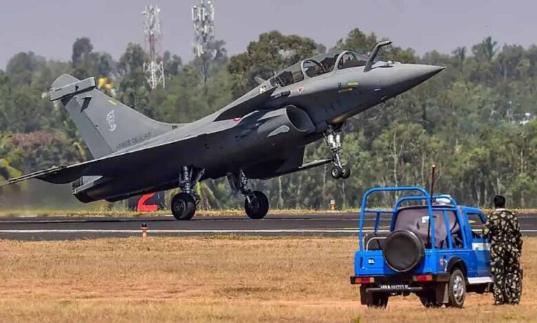 इमैनुएल-मैक्रों-के-भारत-दौरे-से-पहले-बड़ा-फैसला:-रक्षा-खरीद-बोर्ड-से-114-राफेल-खरीद-प्रस्ताव-को-मंजूरी,-अधिकांश-बनेंगे-फाइटर-प्लेन