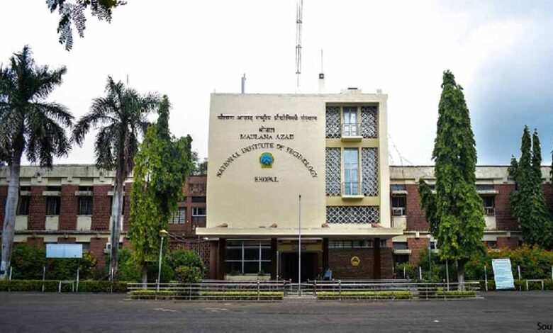 मैनिट-के-विद्यार्थियों-को-सायबर-क्राइम-से-किया-जागरूक