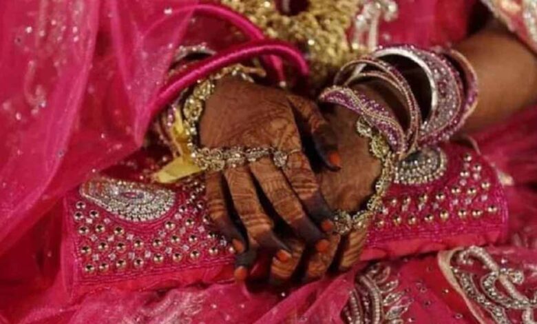 अंतरधार्मिक-विवाह-पर-विवाद,-पुलिस-ने-रोकी-महापंचायत;-हिंदूवादी-नेता-नजरबंद