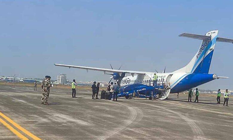 उड़ान-से-पहले-‘बम’-की-धमकी,-पायलट-को-मिली-पर्ची-से-कोलकाता-एयरपोर्ट-पर-अफरा-तफरी